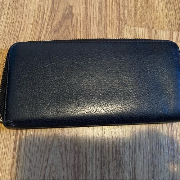 Michael Kors Wallet - Picture 2 of 4